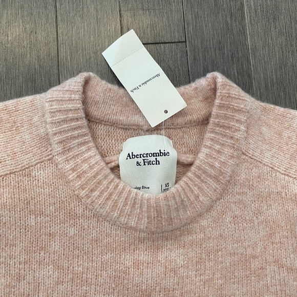 NWT Abercrombie Madeline Crew Sweater - Picture 5 of 10